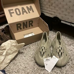 Yeezy Foam RNRs . StoneSalt .
